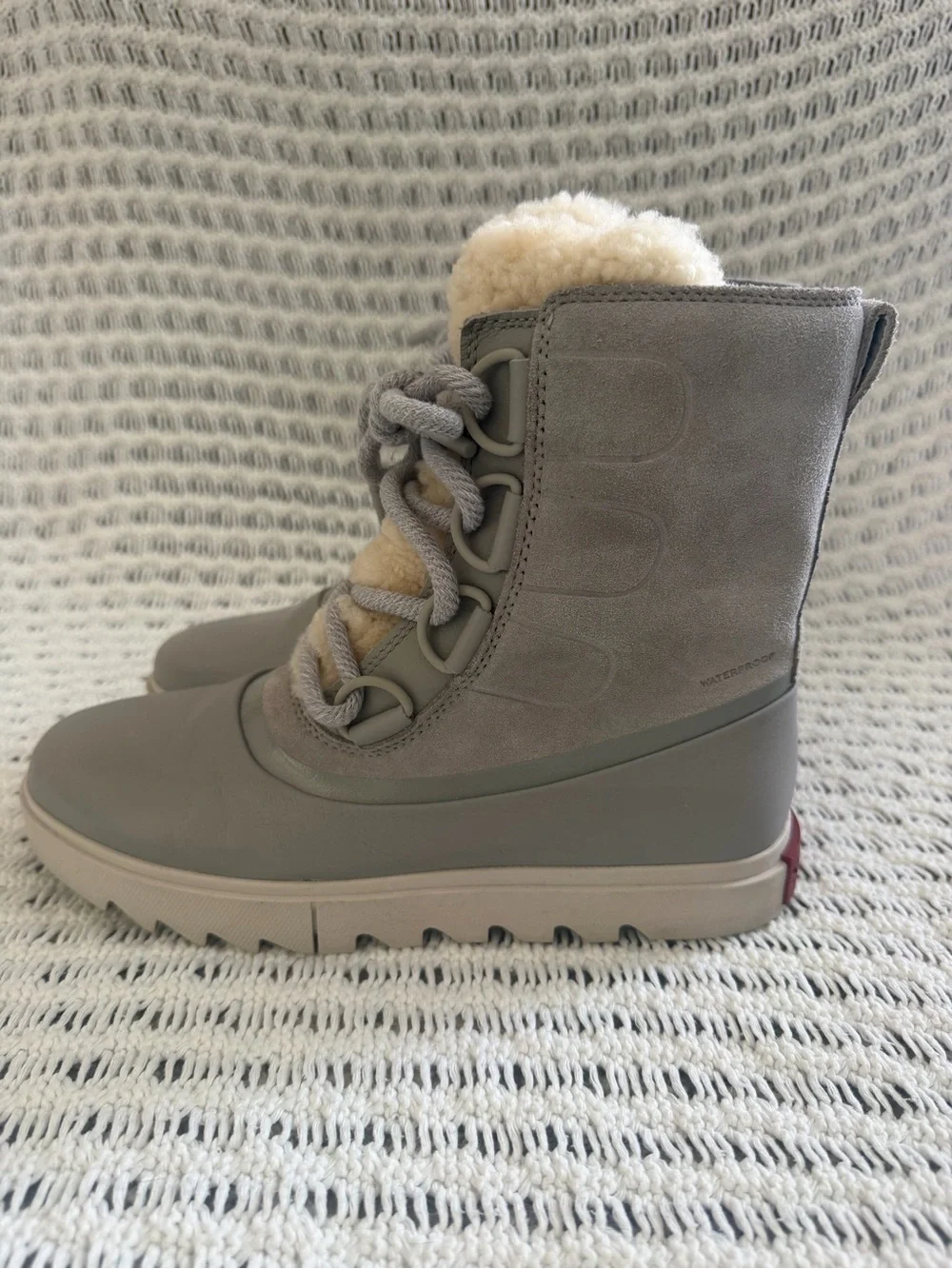 Sorel Joan Of Arctic Next Lite Outdoor Winter Boots Gray Ivory Shearling 8 EUC